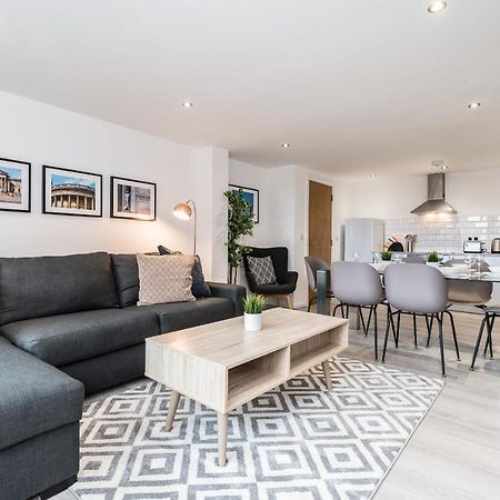 Host Apartments - Contemporary 3 Bed Apt With Balcony - Perfect For Long Stays Liverpool Dış mekan fotoğraf