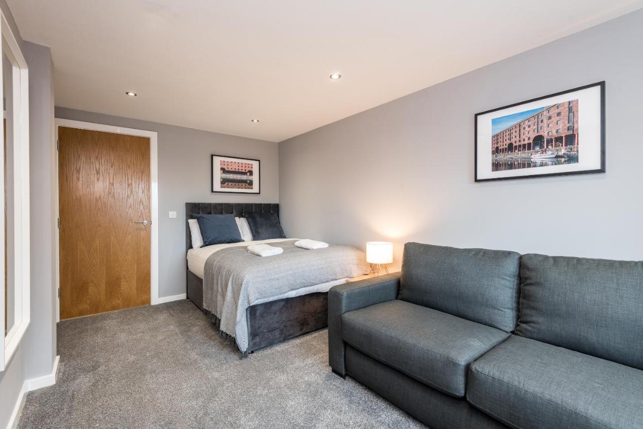 Host Apartments - Contemporary 3 Bed Apt With Balcony - Perfect For Long Stays Liverpool Dış mekan fotoğraf